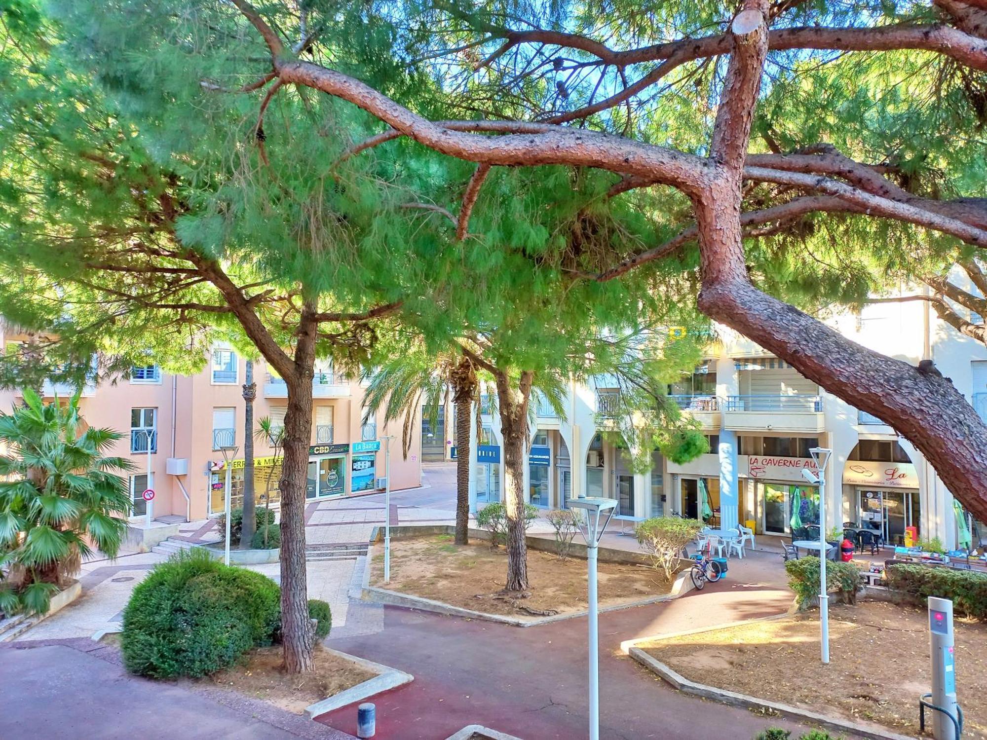 Appartement Port - A Pied - Wifi - Clim